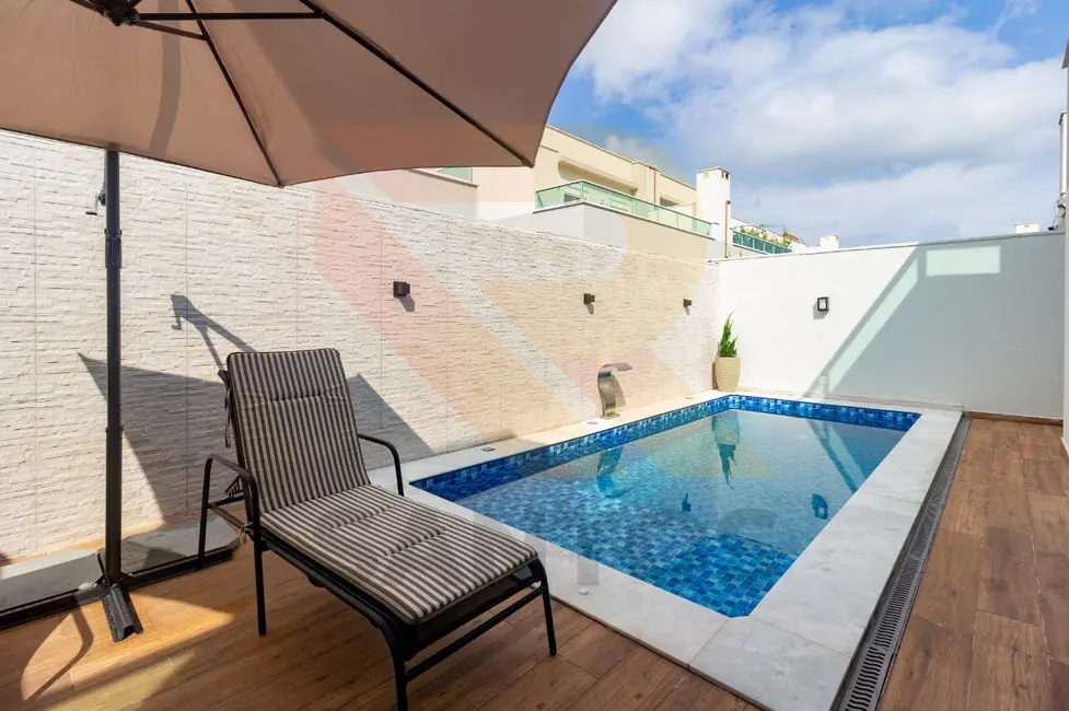 Foto 4 de Casa de Condomínio com 3 quartos à venda, 201m2 em Caputera, Aruja - SP