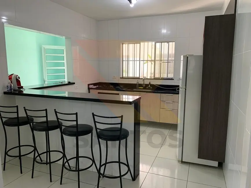 Casa com 3 quartos à venda, 125m2 em Jardim Nova Poá, Poa - SP - imagem 3 Foto 3 de Casa com 3 quartos à venda, 125m2 em Jardim Nova Poá, Poa - SP