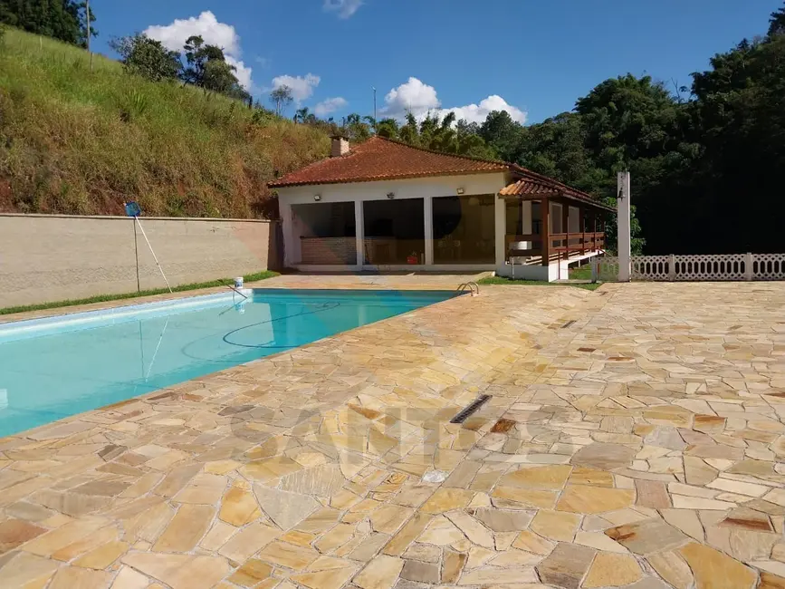 Foto 1 de Sítio / Rancho com 4 quartos à venda, 60m2 em Santa Isabel - SP
