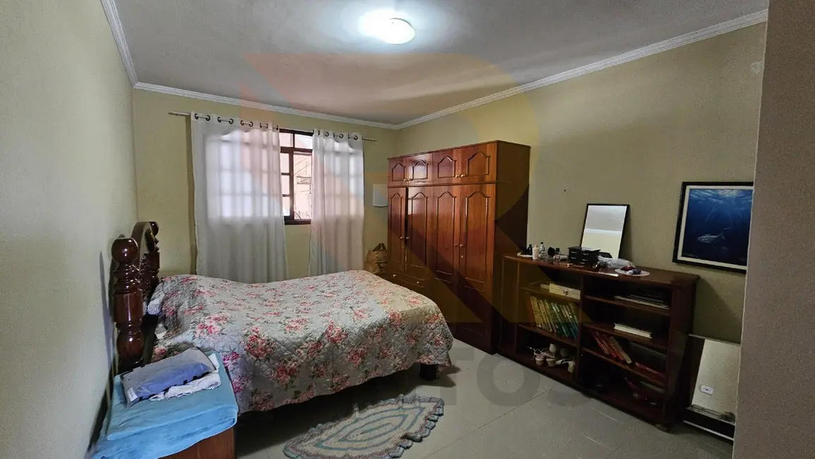 Foto 1 de Casa com 3 quartos à venda em Vila Riman, Aruja - SP