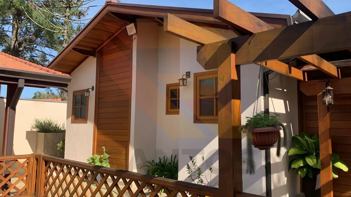 Chácara com 4 quartos à venda, 250m2 em Mogi Das Cruzes - SP - imagem 2 Foto 2 de Chácara com 4 quartos à venda, 250m2 em Mogi Das Cruzes - SP