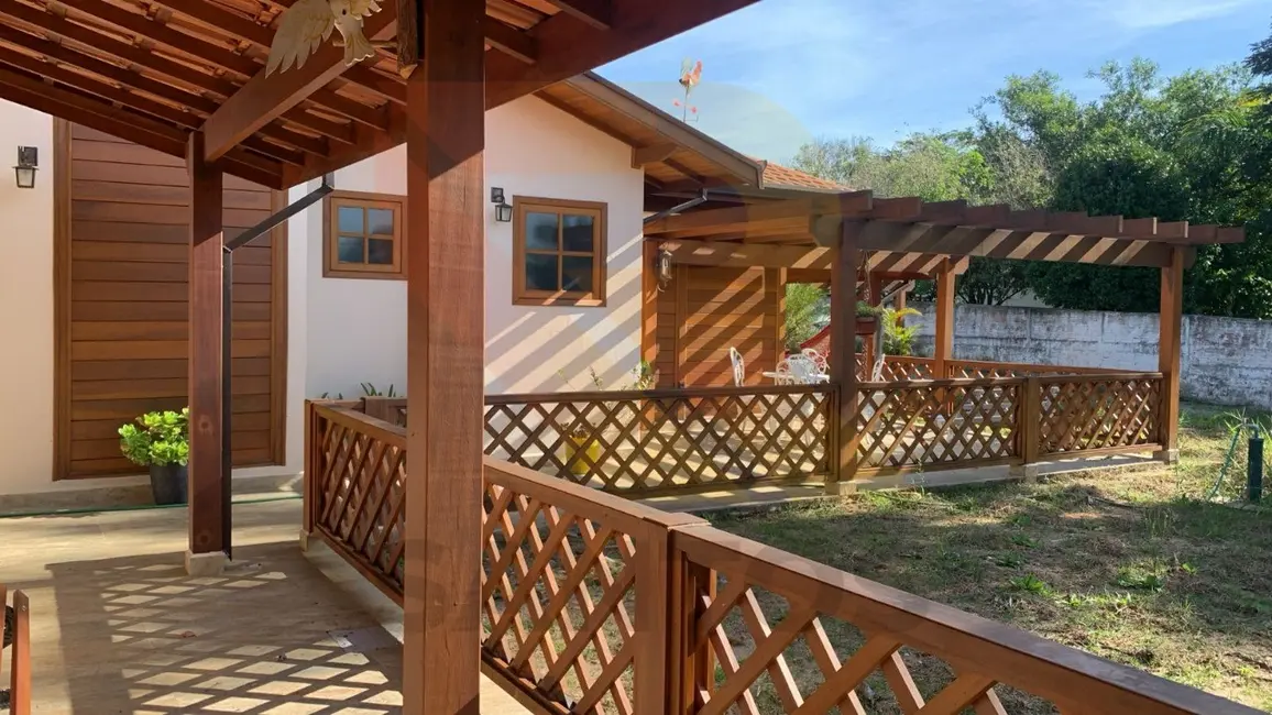 Foto 1 de Chácara com 4 quartos à venda, 250m2 em Mogi Das Cruzes - SP