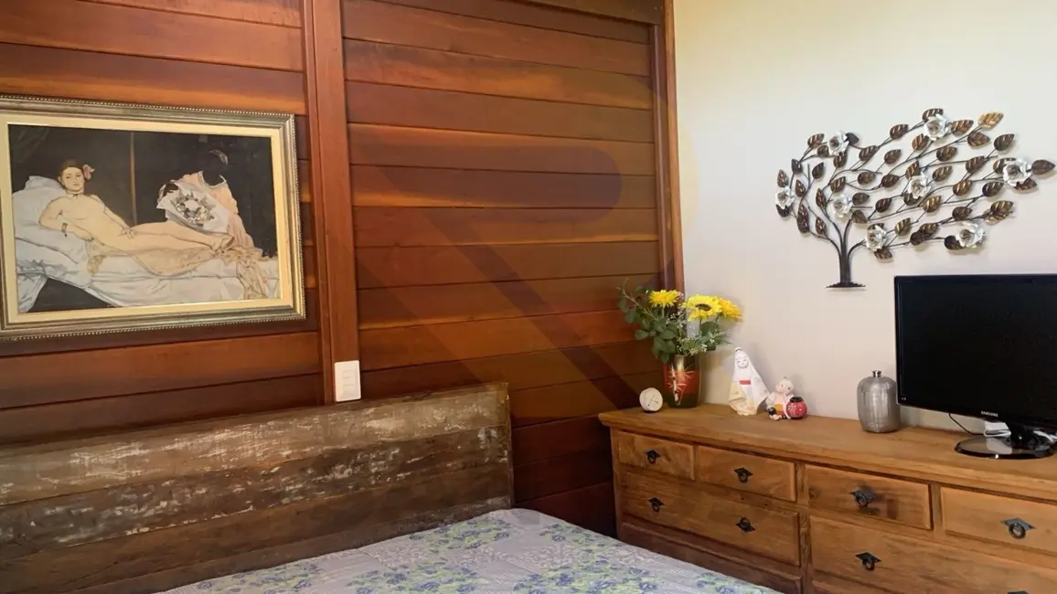 Chácara com 4 quartos à venda, 250m2 em Mogi Das Cruzes - SP - imagem 8 Foto 8 de Chácara com 4 quartos à venda, 250m2 em Mogi Das Cruzes - SP