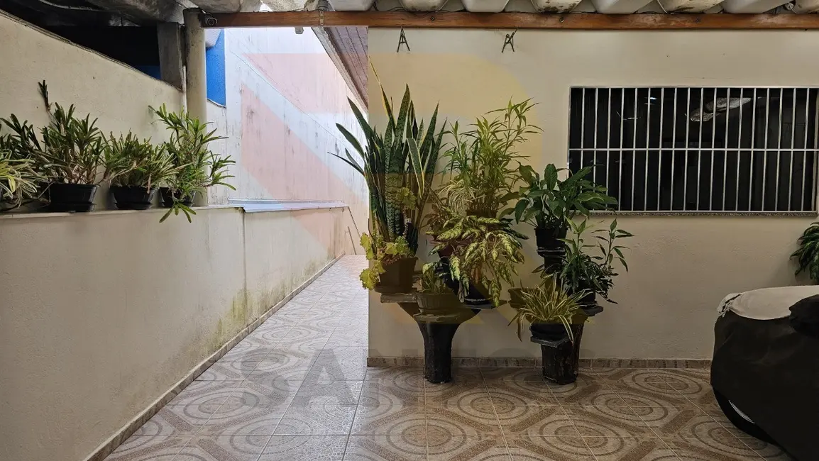 Foto 2 de Casa com 3 quartos à venda, 10m2 em Jardim das Cerejeiras, Aruja - SP
