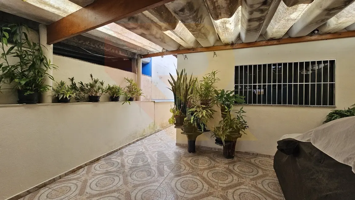 Foto 4 de Casa com 3 quartos à venda, 10m2 em Jardim das Cerejeiras, Aruja - SP