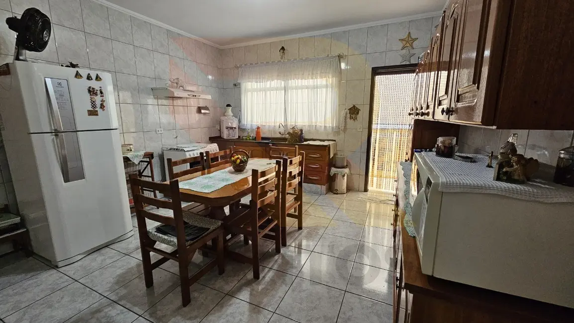 Foto 5 de Casa com 3 quartos à venda, 10m2 em Jardim das Cerejeiras, Aruja - SP