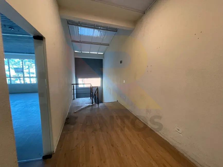 Foto 9 de Sala Comercial para alugar, 500m2 em Centro, Aruja - SP