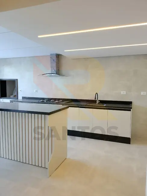 Casa de Condomínio com 3 quartos para alugar, 200m2 em Arujázinho IV, Aruja - SP - imagem 5 Foto 5 de Casa de Condomínio com 3 quartos para alugar, 200m2 em Arujázinho IV, Aruja - SP