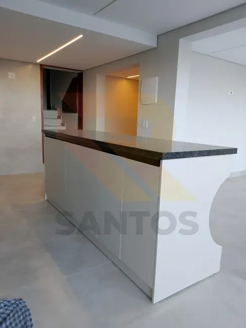 Casa de Condomínio com 3 quartos para alugar, 200m2 em Arujázinho IV, Aruja - SP - imagem 7 Foto 7 de Casa de Condomínio com 3 quartos para alugar, 200m2 em Arujázinho IV, Aruja - SP