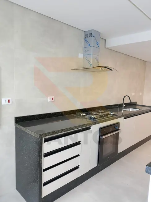 Casa de Condomínio com 3 quartos para alugar, 200m2 em Arujázinho IV, Aruja - SP - imagem 3 Foto 3 de Casa de Condomínio com 3 quartos para alugar, 200m2 em Arujázinho IV, Aruja - SP