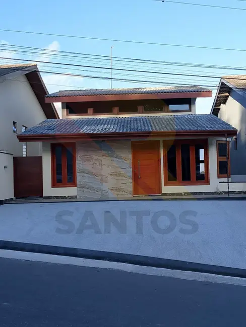 Casa de Condomínio com 3 quartos para alugar, 200m2 em Arujázinho IV, Aruja - SP - imagem 1 Foto 1 de Casa de Condomínio com 3 quartos para alugar, 200m2 em Arujázinho IV, Aruja - SP