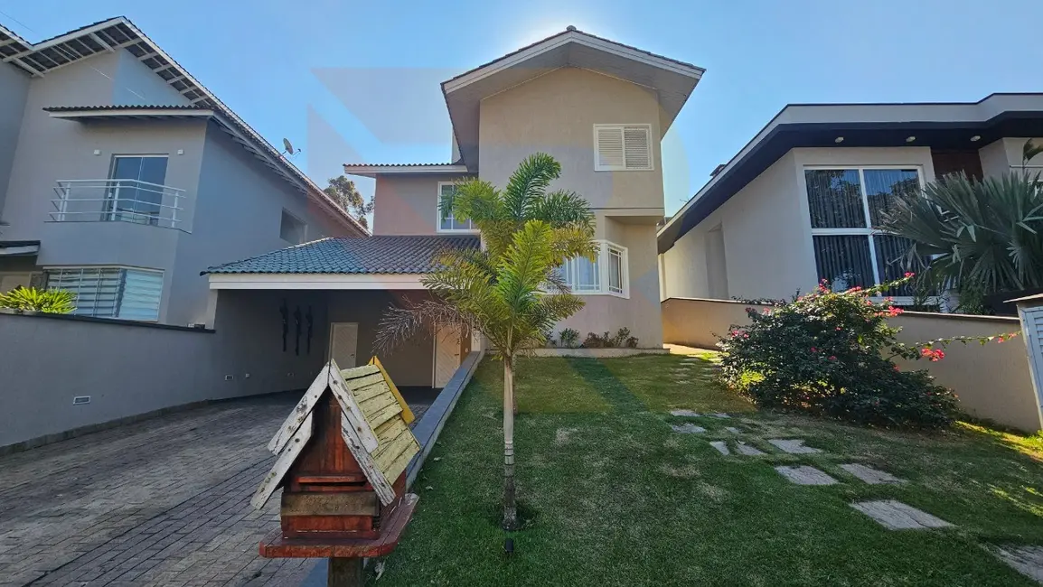 Foto 2 de Casa de Condomínio com 4 quartos à venda e para alugar, 300m2 em Aruja - SP