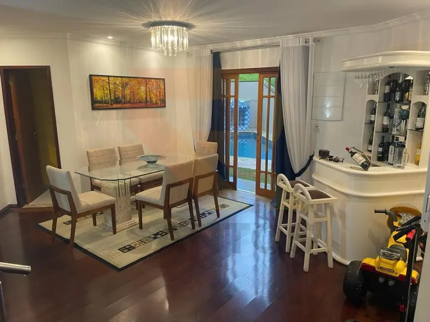 Foto 3 de Casa de Condomínio com 4 quartos à venda e para alugar, 300m2 em Aruja - SP