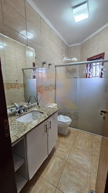 Foto 9 de Casa de Condomínio com 4 quartos à venda e para alugar, 300m2 em Aruja - SP