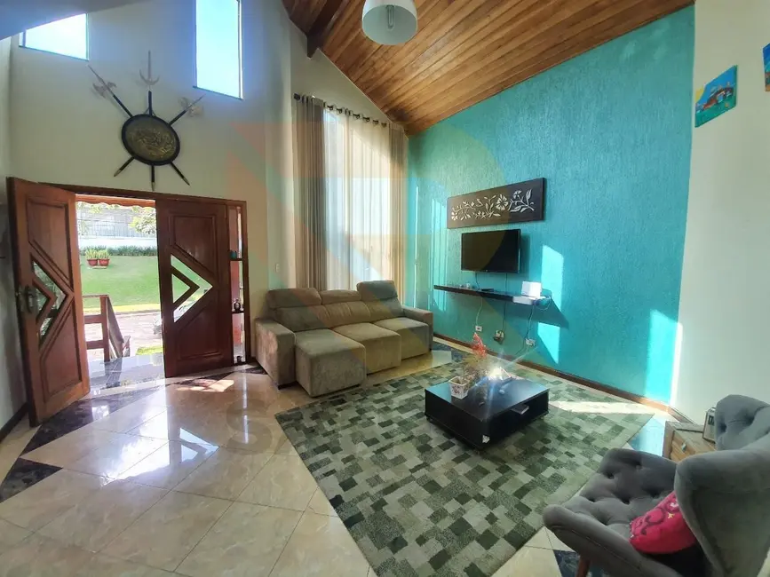 Casa de Condomínio com 4 quartos para alugar, 298m2 em Jardim Fazenda Rincão, Aruja - SP - imagem 3 Foto 3 de Casa de Condomínio com 4 quartos para alugar, 298m2 em Jardim Fazenda Rincão, Aruja - SP