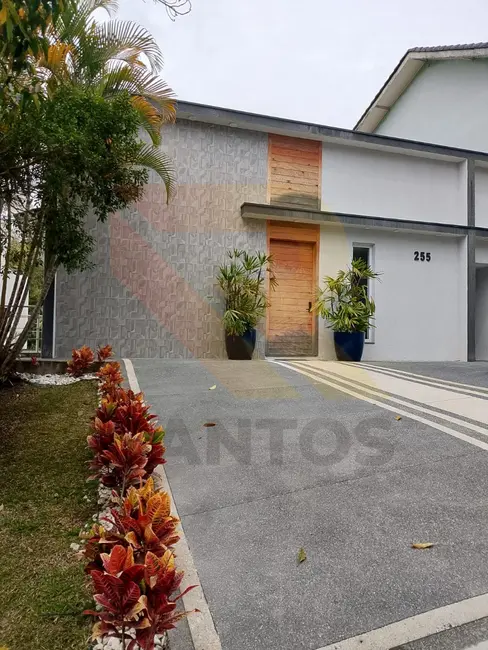 Foto 3 de Casa de Condomínio com 4 quartos para alugar, 230m2 em Jardim Fazenda Rincão, Aruja - SP