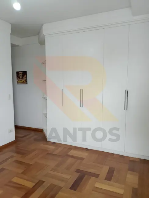 Casa de Condomínio com 3 quartos para alugar, 230m2 em Jardim Fazenda Rincão, Aruja - SP - imagem 3 Foto 3 de Casa de Condomínio com 3 quartos para alugar, 230m2 em Jardim Fazenda Rincão, Aruja - SP