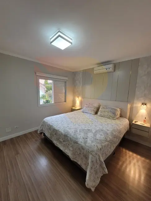 Foto 8 de Casa de Condomínio com 3 quartos à venda, 350m2 em Aruja - SP