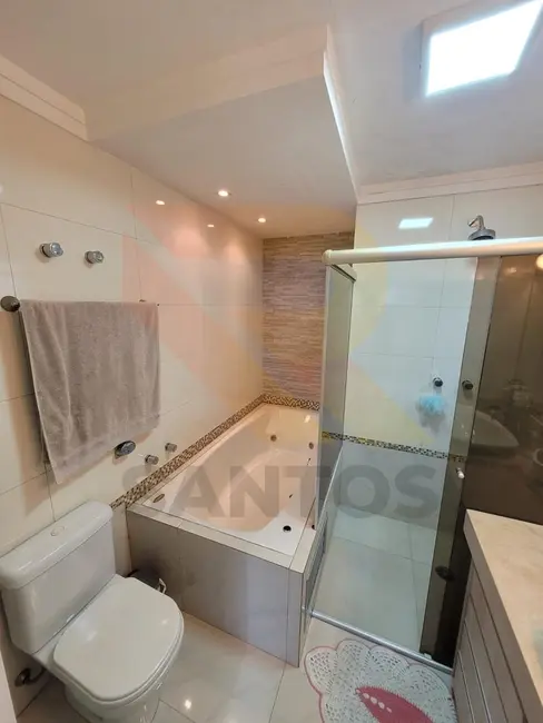 Foto 6 de Casa de Condomínio com 3 quartos à venda, 350m2 em Aruja - SP