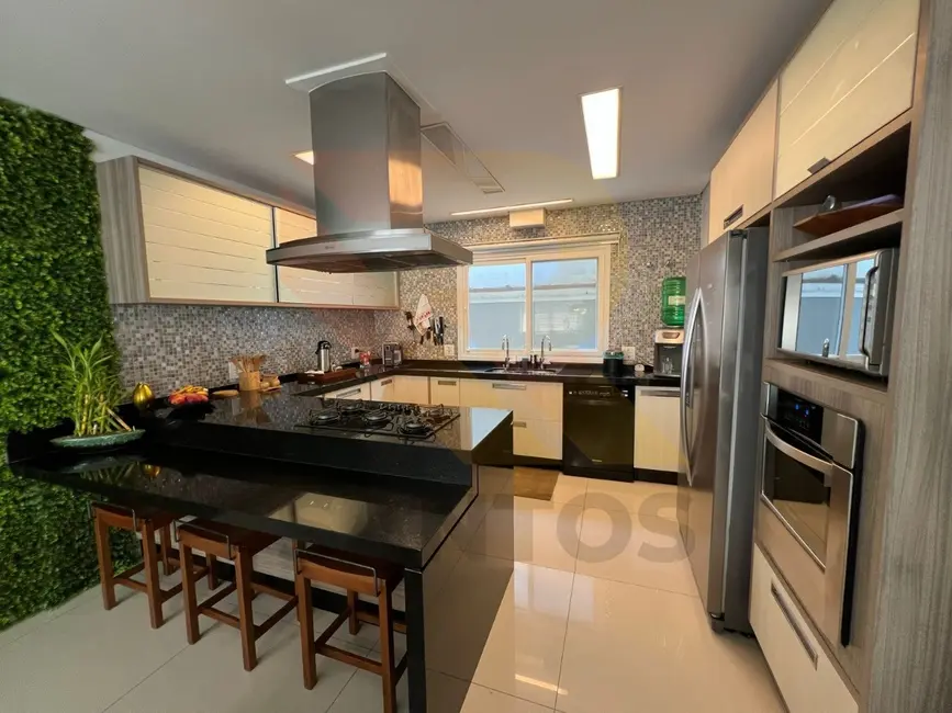 Foto 3 de Casa com 4 quartos à venda, 300m2 em Residencial Real Park, Aruja - SP