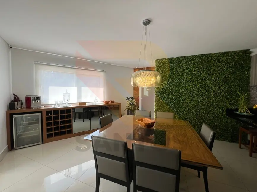 Foto 4 de Casa com 4 quartos à venda, 300m2 em Residencial Real Park, Aruja - SP