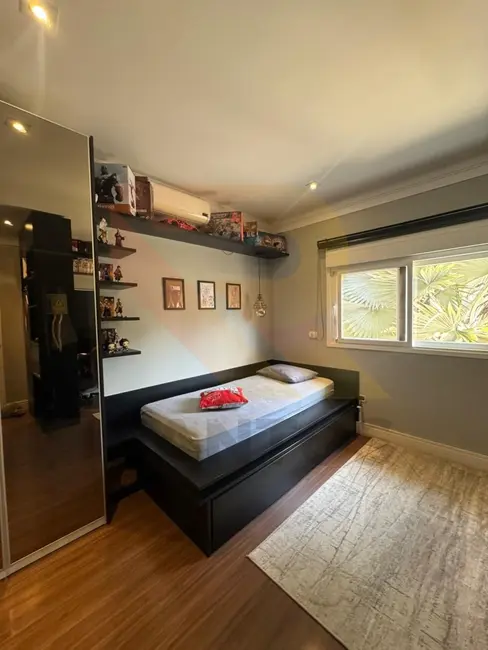 Foto 5 de Casa com 4 quartos à venda, 300m2 em Residencial Real Park, Aruja - SP