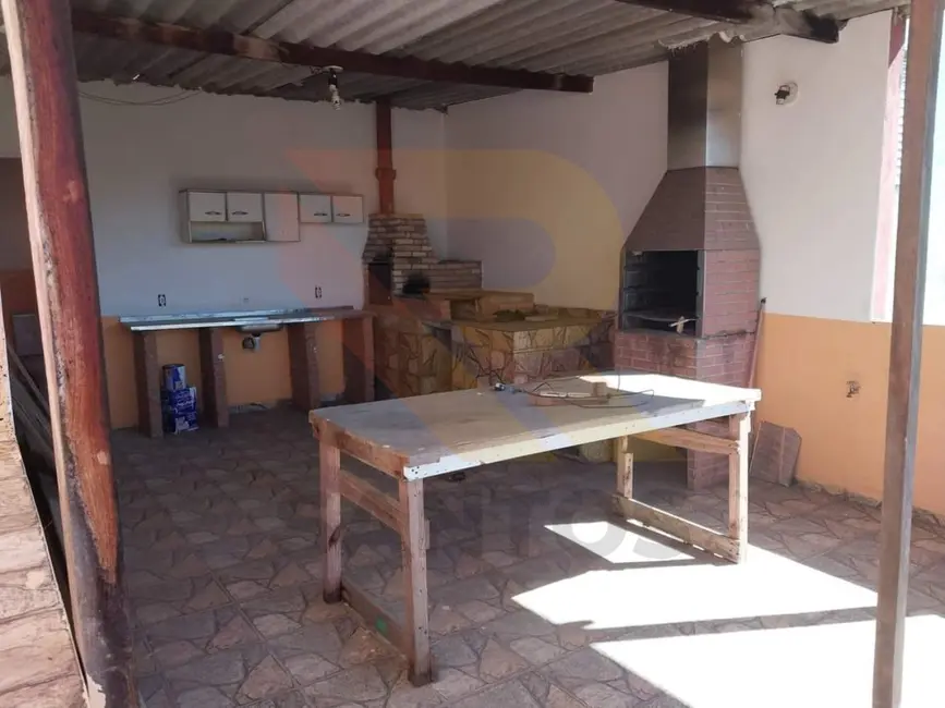 Foto 4 de Casa com 5 quartos à venda, 125m2 em Jardim Real, Aruja - SP