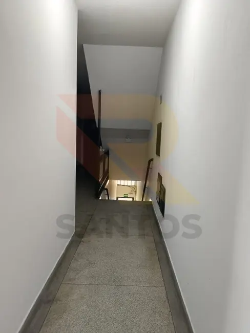Foto 3 de Apartamento com 1 quarto para alugar, 35m2 em Vila Riman, Aruja - SP