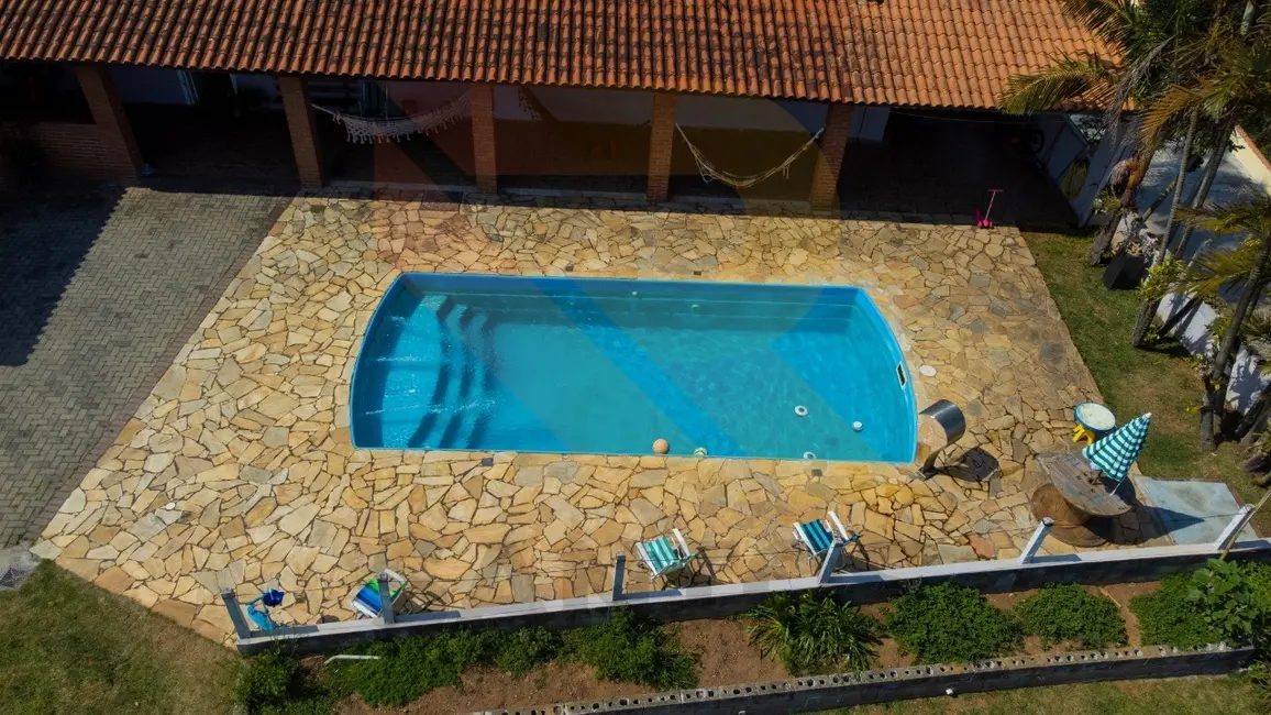 Foto 2 de Casa com 6 quartos à venda, 400m2 em Mirante do Arujá, Aruja - SP