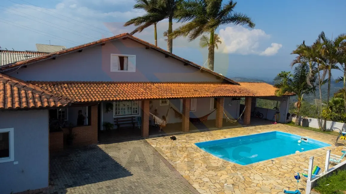 Foto 6 de Casa com 6 quartos à venda, 400m2 em Mirante do Arujá, Aruja - SP
