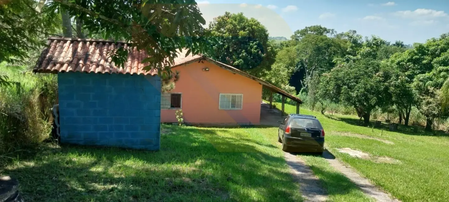 Foto 1 de Chácara com 2 quartos à venda, 73m2 em Chácaras Rurais Guararema, Jacarei - SP