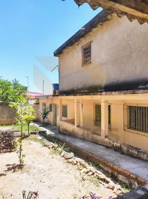 Casa com 3 quartos à venda, 200m2 em Parque Industrial Cumbica, Guarulhos - SP - imagem 2 Foto 2 de Casa com 3 quartos à venda, 200m2 em Parque Industrial Cumbica, Guarulhos - SP