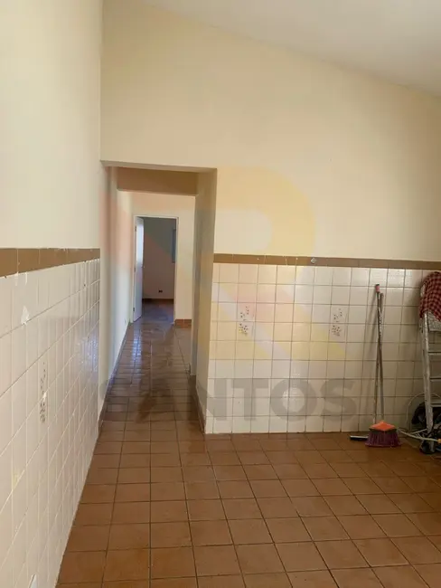 Casa com 2 quartos para alugar, 80m2 em Barbosas, Aruja - SP - imagem 2 Foto 2 de Casa com 2 quartos para alugar, 80m2 em Barbosas, Aruja - SP