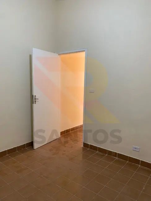 Casa com 2 quartos para alugar, 80m2 em Barbosas, Aruja - SP - imagem 5 Foto 5 de Casa com 2 quartos para alugar, 80m2 em Barbosas, Aruja - SP