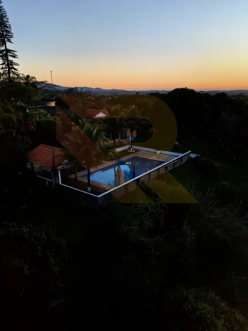 Foto 3 de Chácara com 4 quartos à venda, 450m2 em Parque Residencial Itapeti, Mogi Das Cruzes - SP