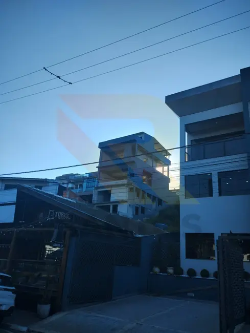 Foto 2 de Sala Comercial à venda, 300m2 em Barbosas, Aruja - SP