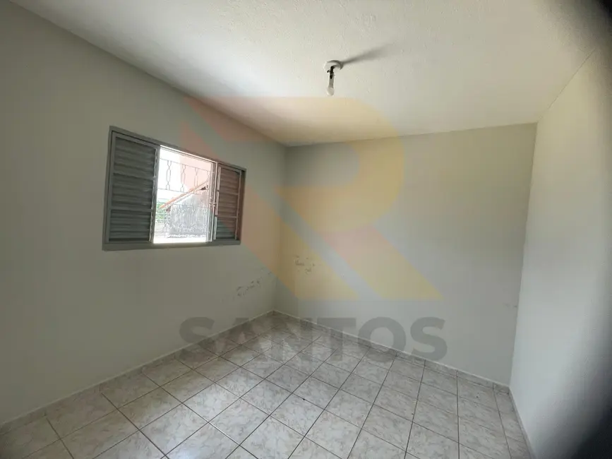 Casa com 2 quartos para alugar, 60m2 em Arujamérica, Aruja - SP - imagem 4 Foto 4 de Casa com 2 quartos para alugar, 60m2 em Arujamérica, Aruja - SP