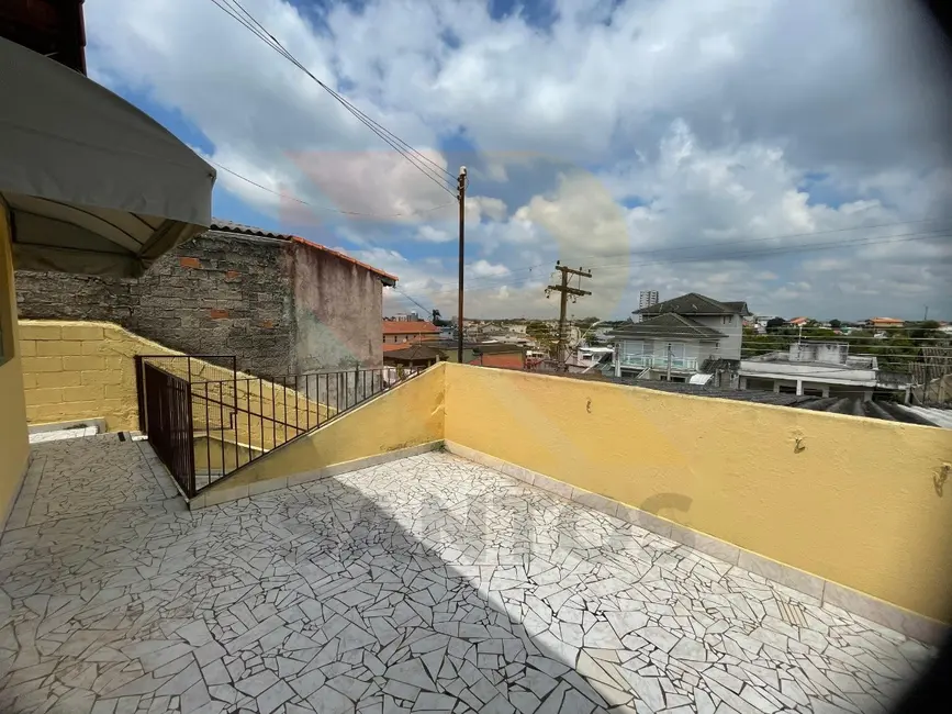 Casa com 2 quartos para alugar, 60m2 em Arujamérica, Aruja - SP - imagem 2 Foto 2 de Casa com 2 quartos para alugar, 60m2 em Arujamérica, Aruja - SP