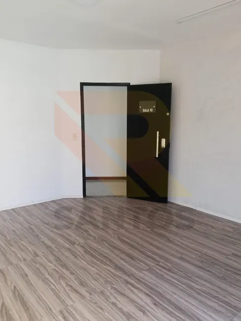 Sala Comercial para alugar, 25m2 em Vila Lima, Aruja - SP - imagem 1 Foto 1 de Sala Comercial para alugar, 25m2 em Vila Lima, Aruja - SP