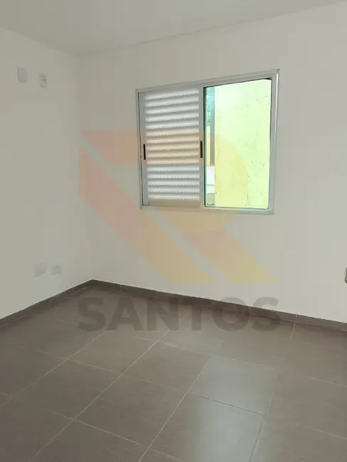 Apartamento com 2 quartos para alugar, 35m2 em Jardim Renata, Aruja - SP - imagem 6 Foto 6 de Apartamento com 2 quartos para alugar, 35m2 em Jardim Renata, Aruja - SP