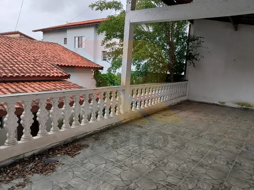 Foto 3 de Casa com 2 quartos para alugar, 120m2 em Jordanópolis, Aruja - SP