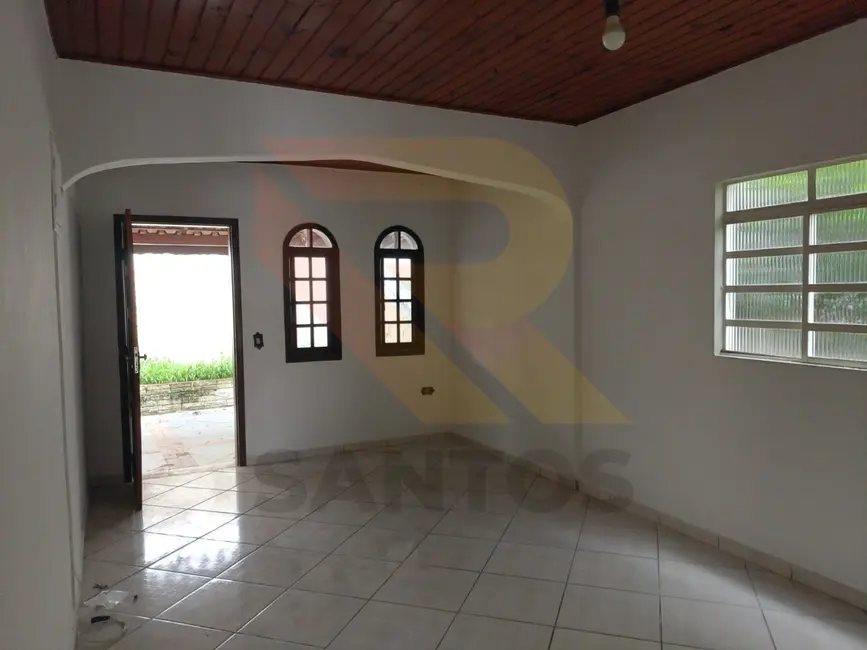 Foto 7 de Casa com 2 quartos para alugar, 120m2 em Jordanópolis, Aruja - SP