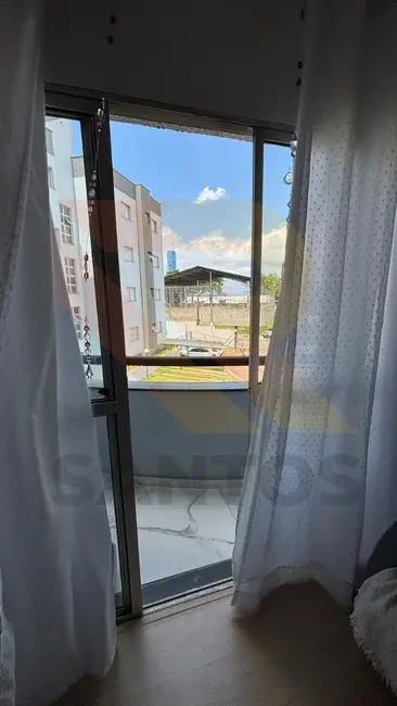 Foto 6 de Apartamento com 2 quartos à venda, 54m2 em Jordanópolis, Aruja - SP