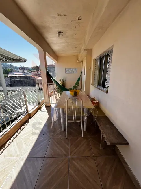 Casa com 6 quartos à venda, 250m2 em Mirante do Arujá, Aruja - SP - imagem 4 Foto 4 de Casa com 6 quartos à venda, 250m2 em Mirante do Arujá, Aruja - SP