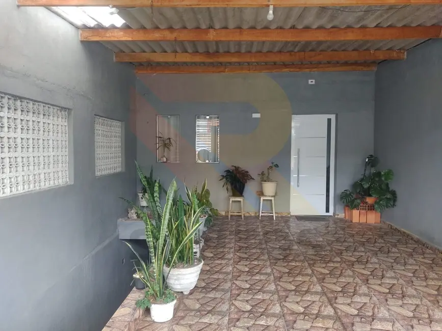 Casa com 2 quartos à venda, 136m2 em Mirante do Arujá, Aruja - SP - imagem 3 Foto 3 de Casa com 2 quartos à venda, 136m2 em Mirante do Arujá, Aruja - SP