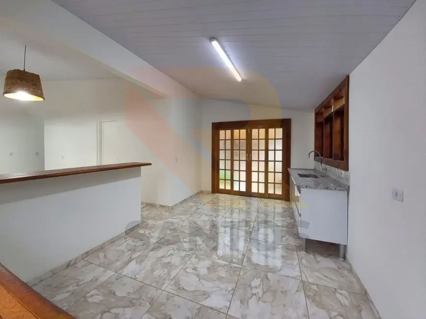 Foto 6 de Chácara com 3 quartos à venda, 100m2 em Parque Rodrigo Barreto, Aruja - SP