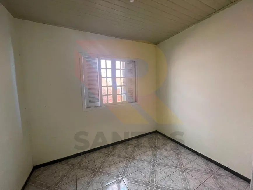 Casa com 2 quartos para alugar, 50m2 em Jardim Real, Aruja - SP - imagem 3 Foto 3 de Casa com 2 quartos para alugar, 50m2 em Jardim Real, Aruja - SP