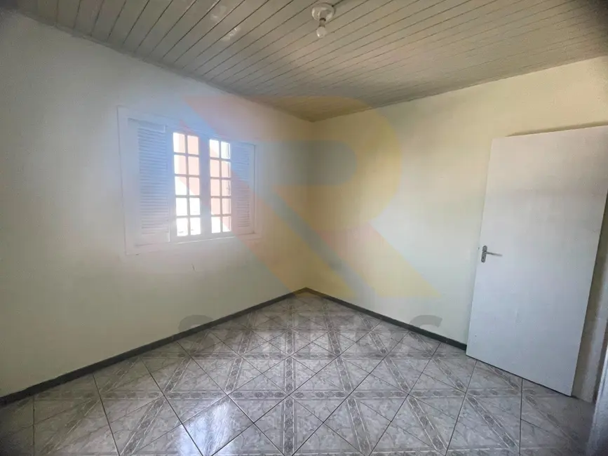 Casa com 2 quartos para alugar, 50m2 em Jardim Real, Aruja - SP - imagem 4 Foto 4 de Casa com 2 quartos para alugar, 50m2 em Jardim Real, Aruja - SP