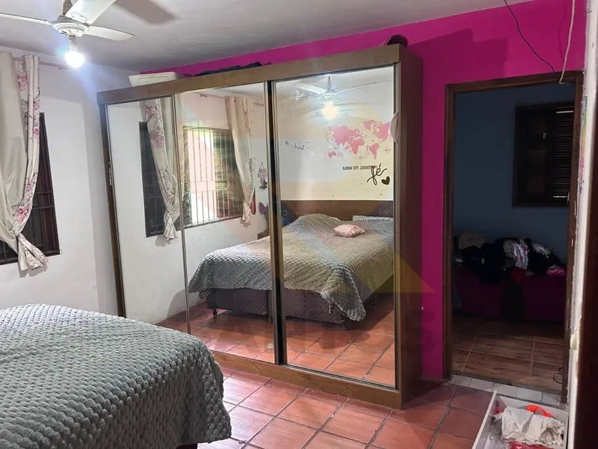 Chácara com 3 quartos à venda em Chácaras Vista Alegre, Aruja - SP - imagem 5 Foto 5 de Chácara com 3 quartos à venda em Chácaras Vista Alegre, Aruja - SP