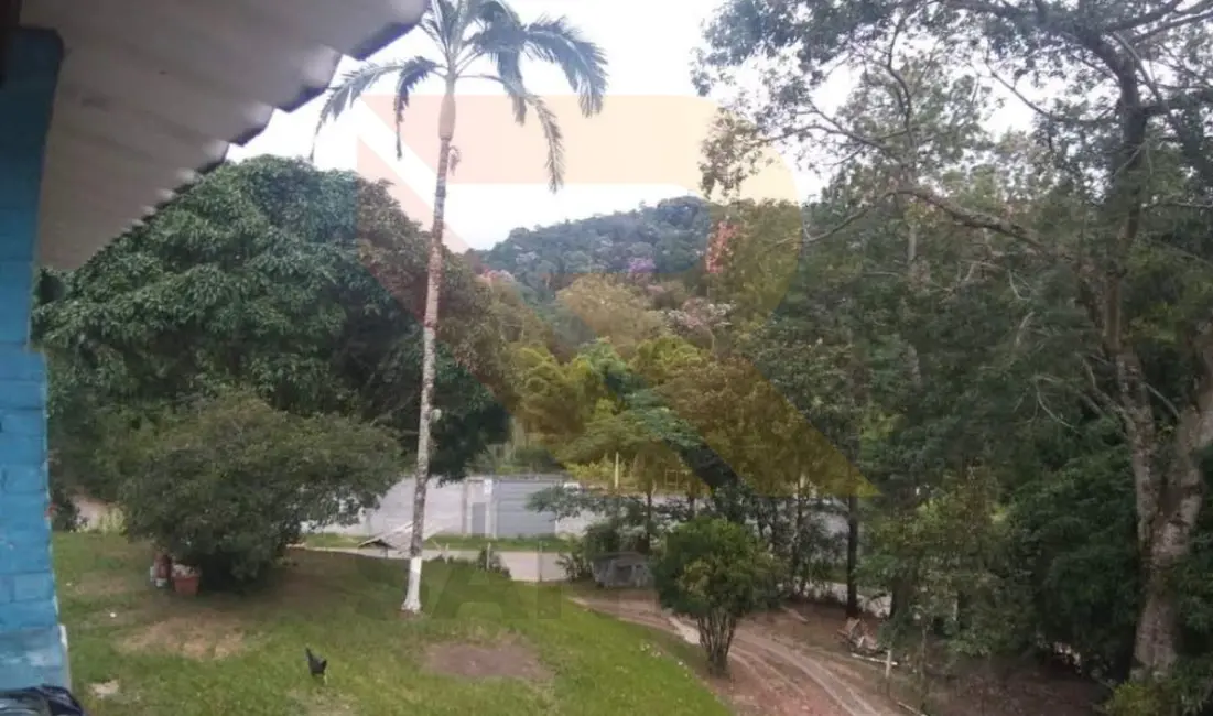 Chácara com 3 quartos à venda em Chácaras Vista Alegre, Aruja - SP - imagem 1 Foto 1 de Chácara com 3 quartos à venda em Chácaras Vista Alegre, Aruja - SP